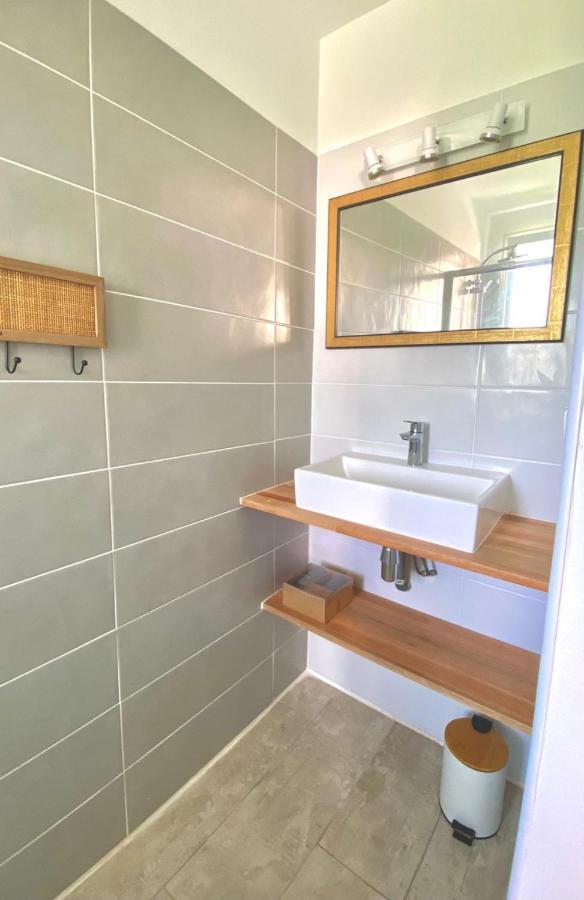 La Maison Les Trois-Ilets Exteriör bild